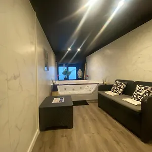 Appartement Jacuzzi En Duplex à 5 Minutes Du Centre Ville à Pied, Lyon